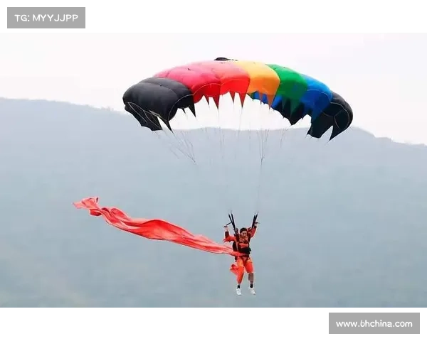 中国滑翔伞定点联赛首站 江西选手陈广平成功零误差精准着陆